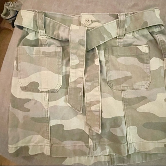 abercrombie kids Other - Abercrombie Kids - camo print skort